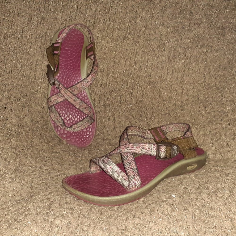 CHACO-Chari Cycloid Scale Strappy Outdoor Active Walking Sandal-SZ 7-Excellent